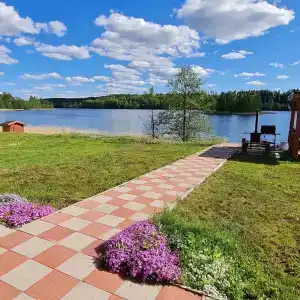 Семейный домик у озера - 0