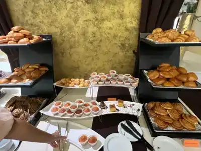 Октябрьская - 16