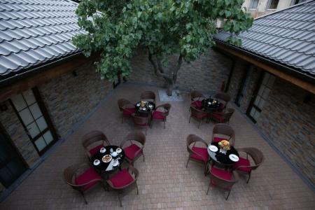 Boutique Living - 76