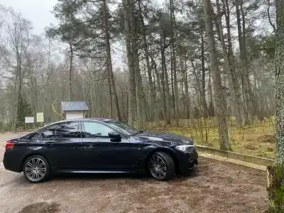 Современная студия Голубая с ванной у озера - 92