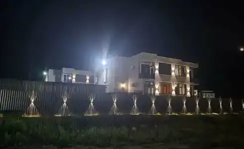Дом с бассейном - 0