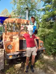 Автобус в лесу - 19