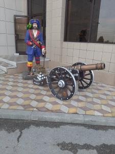 У пруда - 32