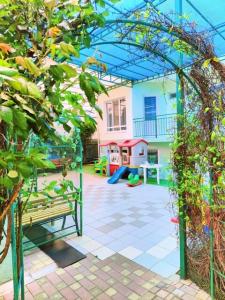 Homely - 5