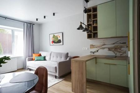 Современная студия Голубая с ванной у озера - 19