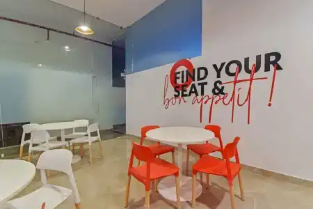 Vaccinated Staff- Collection O 40206 Govind Marg - 9