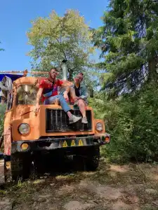 Автобус в лесу - 34