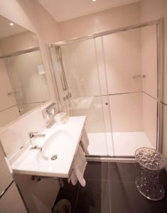 Best Western Premier Prince de Galles - 43