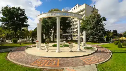 Сакрополь