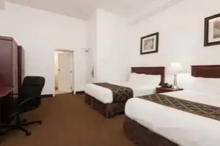 Town Inn Suites - 15