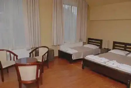 Eleon Borjomi - 10
