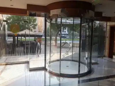 Avenue Dubai - 43