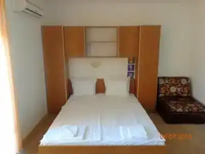 Adri Guest House - 4