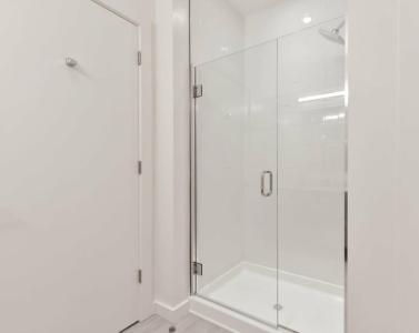 Global Luxury Suites Downtown - 21