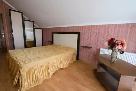 Хаят - 25