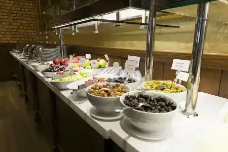 Ramada & Suites by Wyndham İstanbul Ataköy - 84