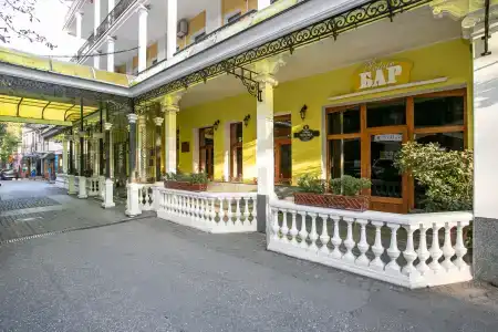 Палас - 1