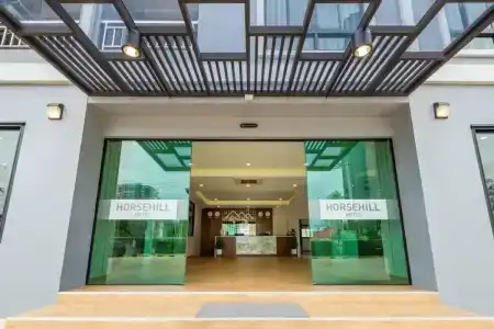 Horsehill Sriracha - 3