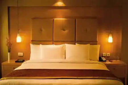 Courtyard by Marriott Chennai - 9