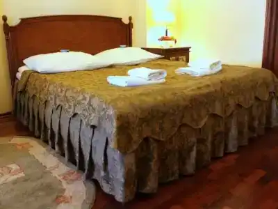 Pod Złotą Różą - 10