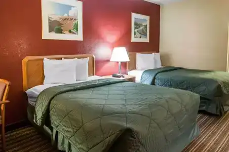 Rodeway Inn East - 20