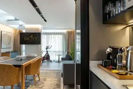 Broyt Suites - 63