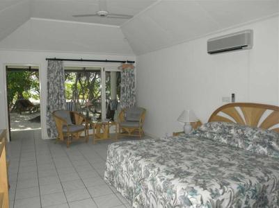 Holiday Island Resort - 7