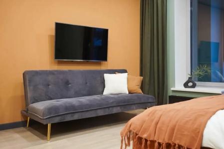 Современная студия Голубая с ванной у озера - 43