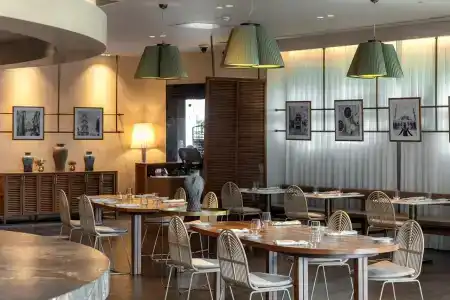 Radisson Blu Istanbul Ottomare - 11