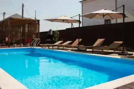 Bro hotel - 1
