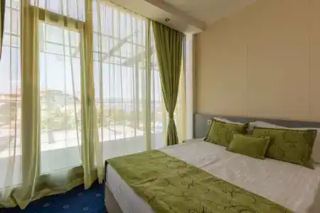 Sol Marina Palace - 9