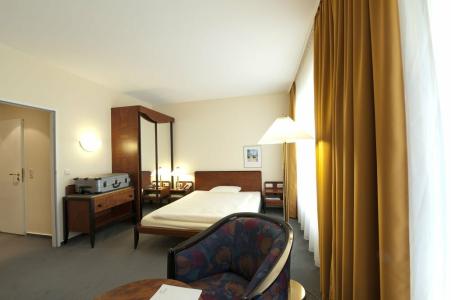 Premier Inn Saarbrücken City Centre - 26