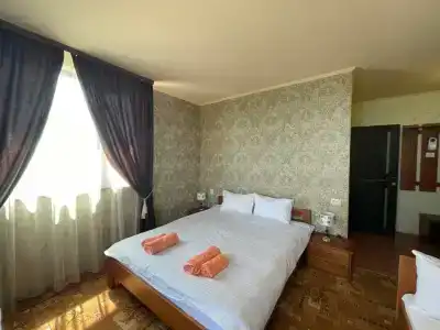 Крымский дворик - 12