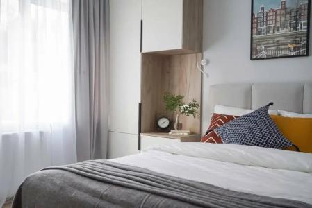 Современная студия Голубая с ванной у озера - 82