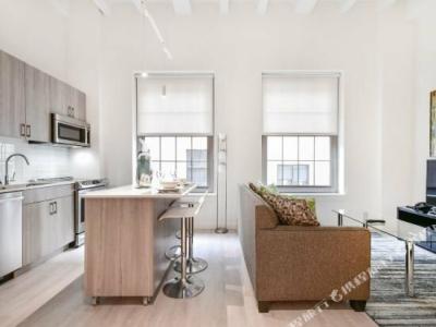 Global Luxury Suites Downtown - 16