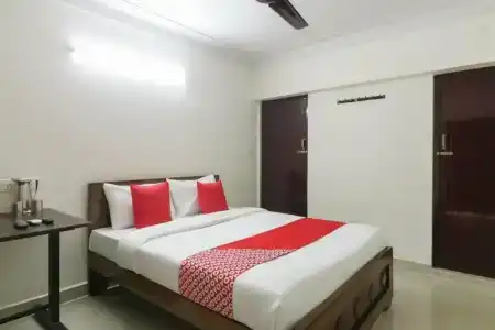 OYO Flagship 46738 Egmore Shelters - 1