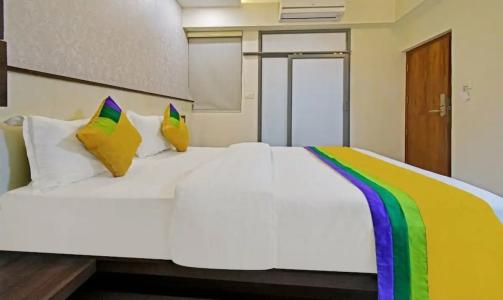 Treebo Trip Deluxe Inn Pondibazar - 10