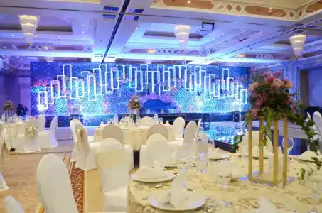 Crowne Plaza Dubai, an IHG - 39
