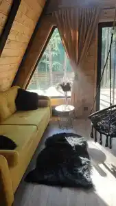 Треугольный домик в лесу с горячей купелью - 20