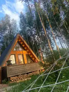 Треугольный домик в лесу с горячей купелью - 16