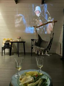 Треугольный стильный дом рядом с сыроварней - 35