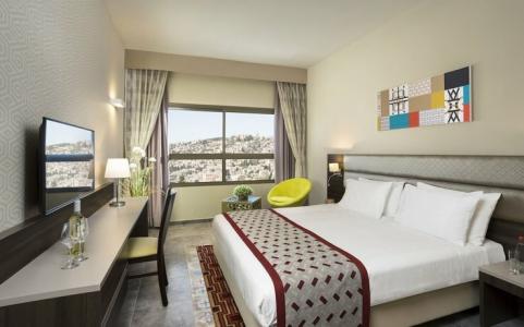 Ramada Olivie Nazareth - 0