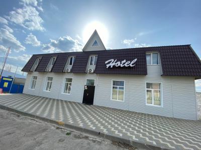 Hotel - 0