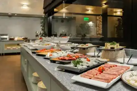 Ramada Encore by Wyndham - 39