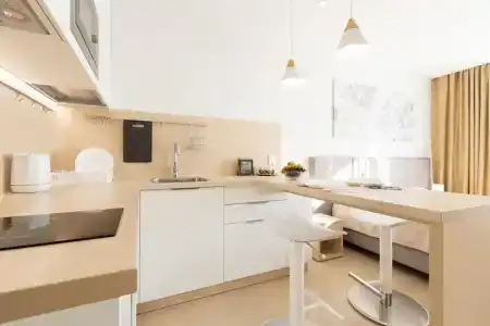 Stig Realty Botanica - 16