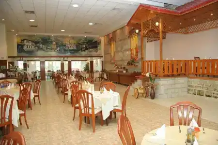 Estreya Palace - 60