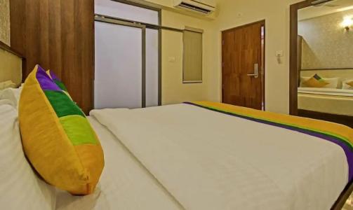 Treebo Trip Deluxe Inn Pondibazar - 15