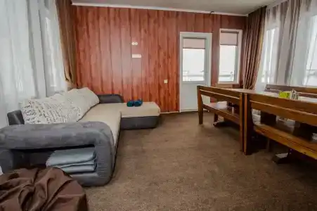 WoodHouse - 10