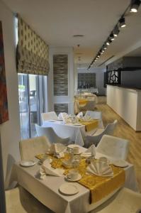 Gulf Suites Amwaj - 21