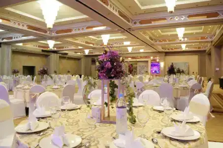 Crowne Plaza Dubai, an IHG - 32